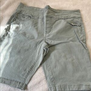 Size 12 Bermuda shorts